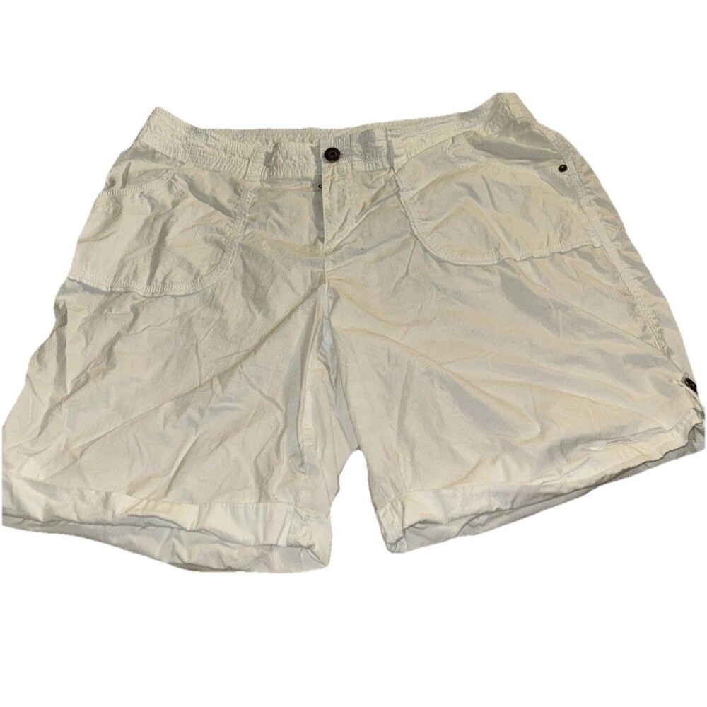 INC White 18W Relaxed Cargo Shorts